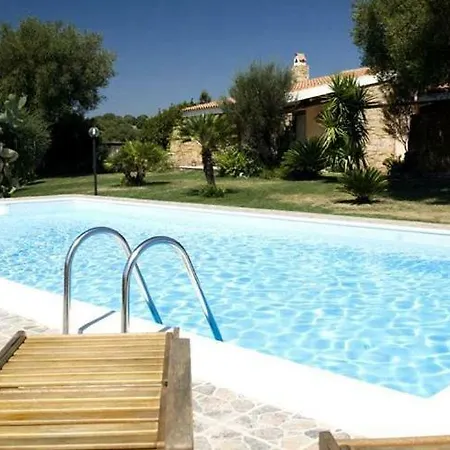 Sleeps 8 Pool Air Con Wifi *