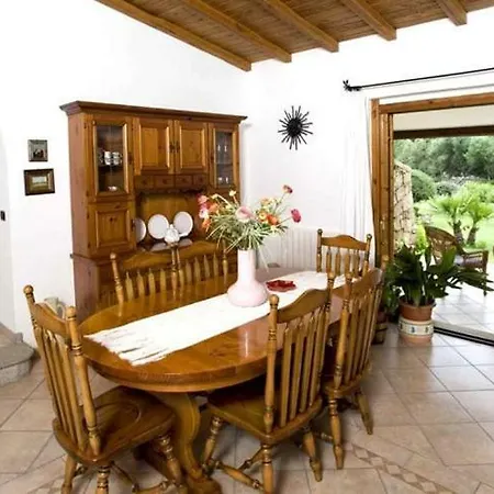 Sleeps 8 Pool Air Con Wifi *