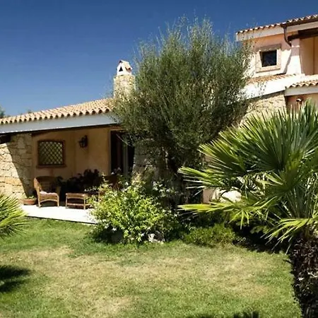 Sleeps 8 Pool Air Con Wifi Vila